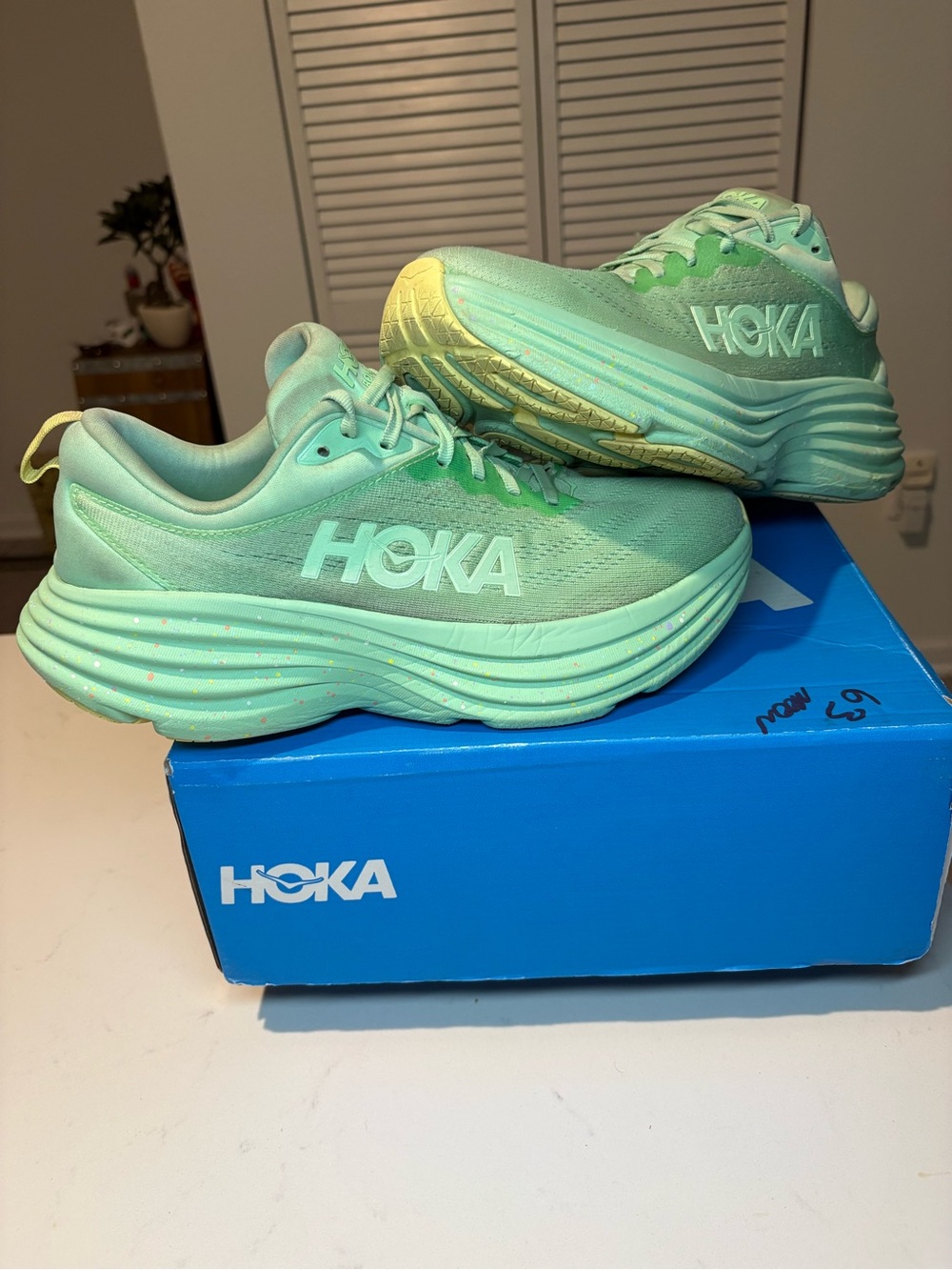 Hoka Bondi 8 Key Lime Pie Green Women’s Size 10.5B Elite Running Shoes - Picture 3 of 7